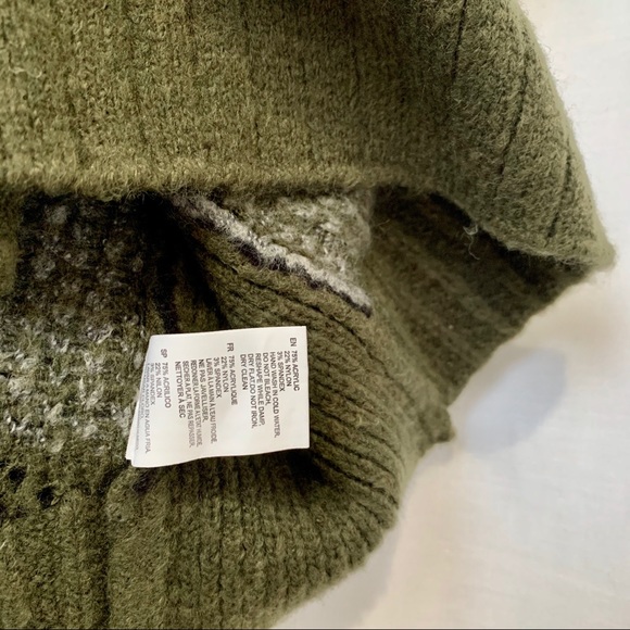 Turtle Neck Sweater - Picture 6 of 6